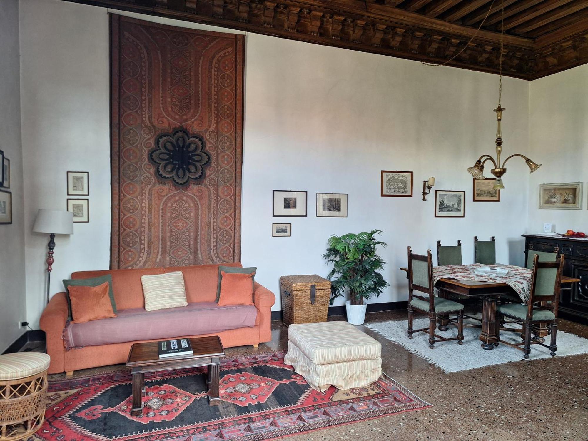 Appartamenti Inside Palazzo Foscarini Venecia Exterior foto