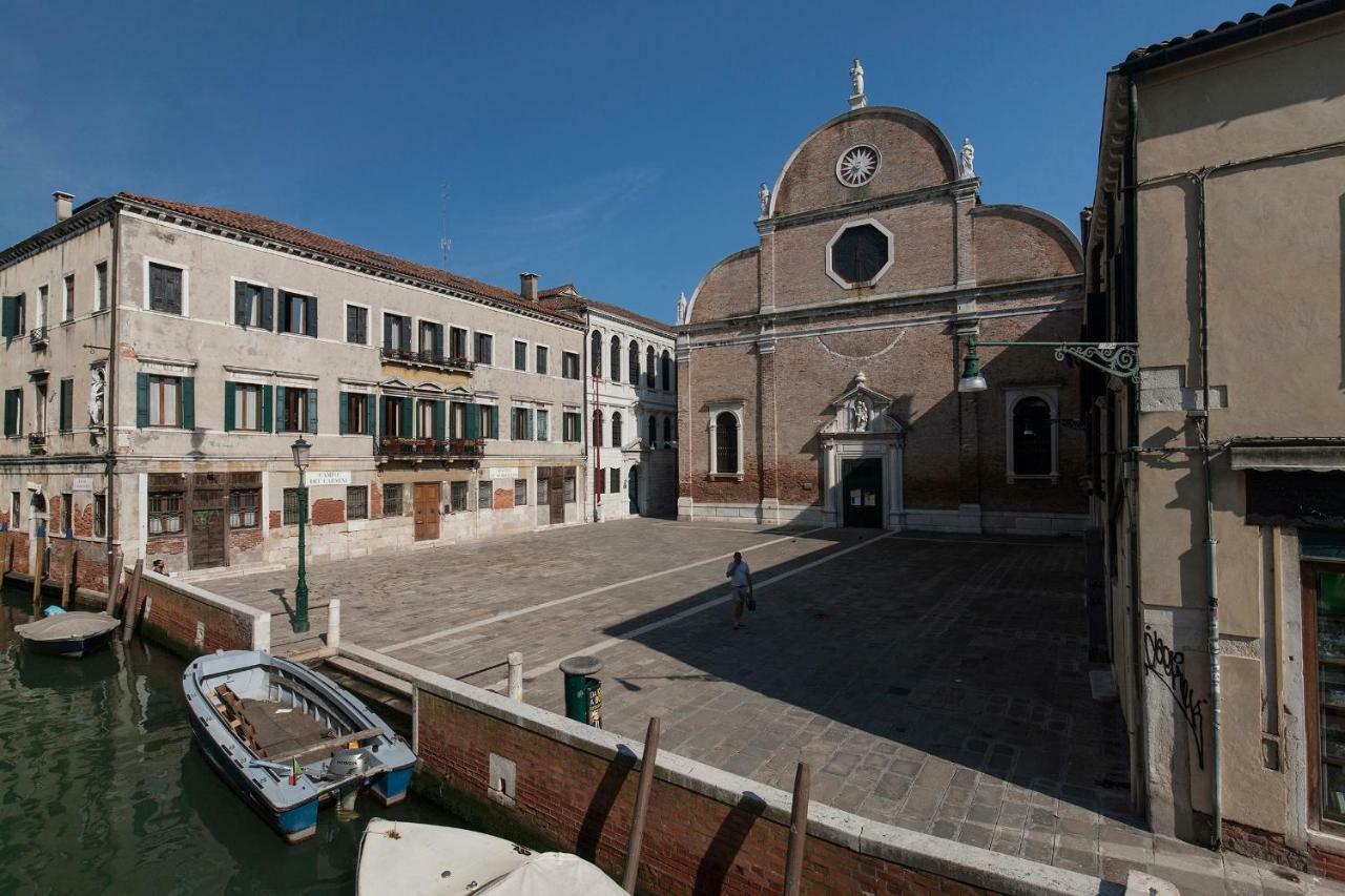 Appartamenti Inside Palazzo Foscarini Venecia Exterior foto